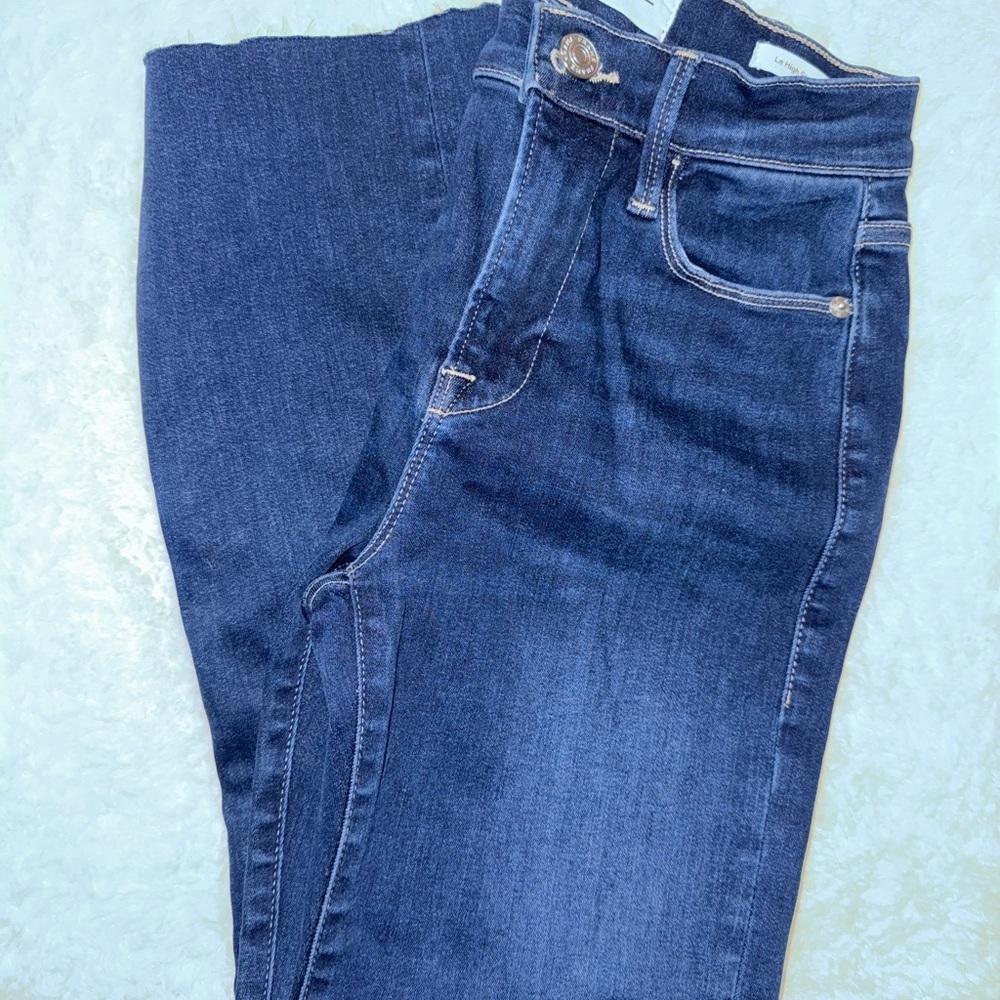👖FRAME Denim Women's High Rise Jeans with Raw Hem